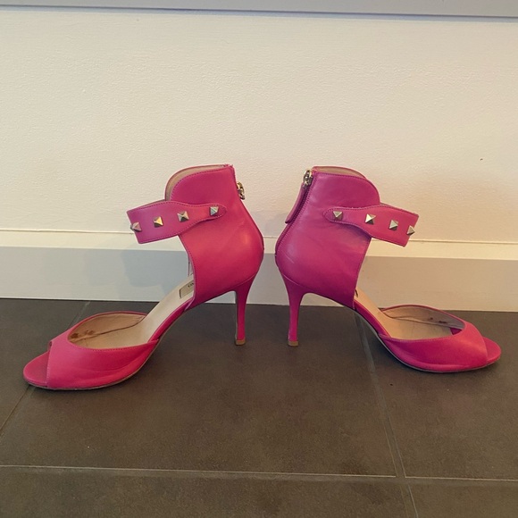 Valentino Leather D'Orsay Rockstud Pumps - Picture 5 of 8